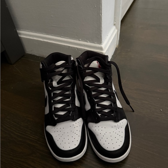 Nike Dunk High Retro Black & White